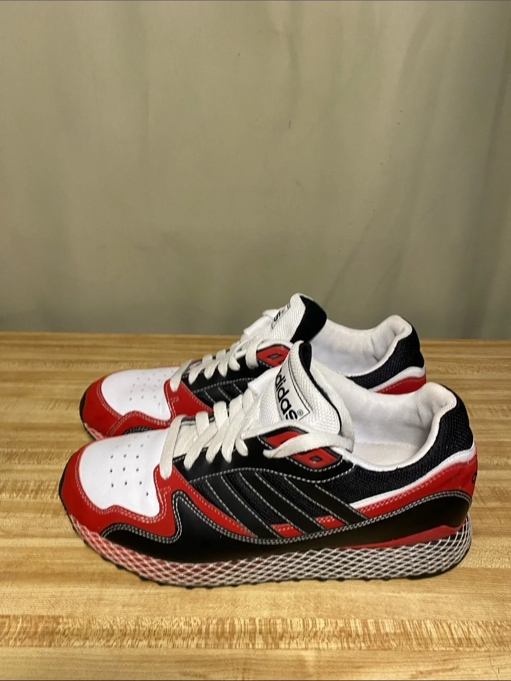 Adidas  Oregan Ultra Tech Dillinger Webbing in Red, Black  OG 2008 Rare  Men’s 9